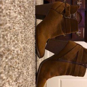 Highheel lowtop boots